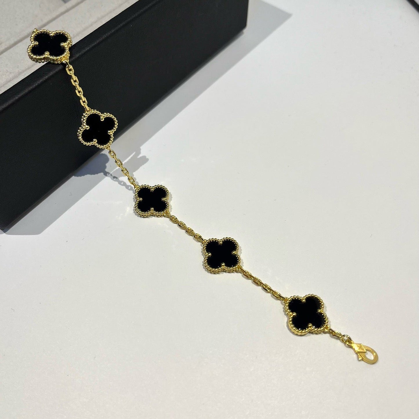[Eternal Jewelry] CLOVER 5 MOTIF ONYXS BRACELET COLLECTION