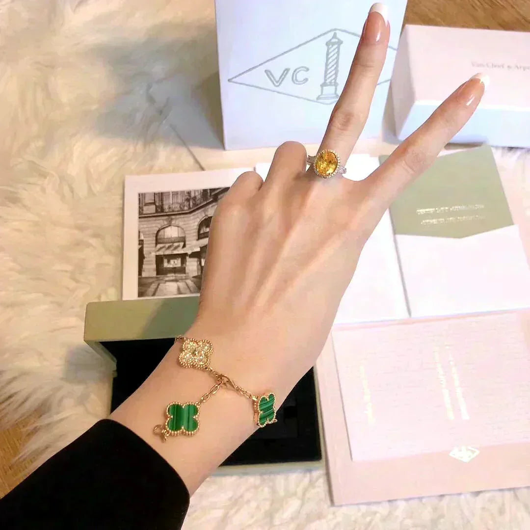 [Eternal Jewelry]CLOVER  5 MOTIF MALACHITE DIAMOND BRACELET