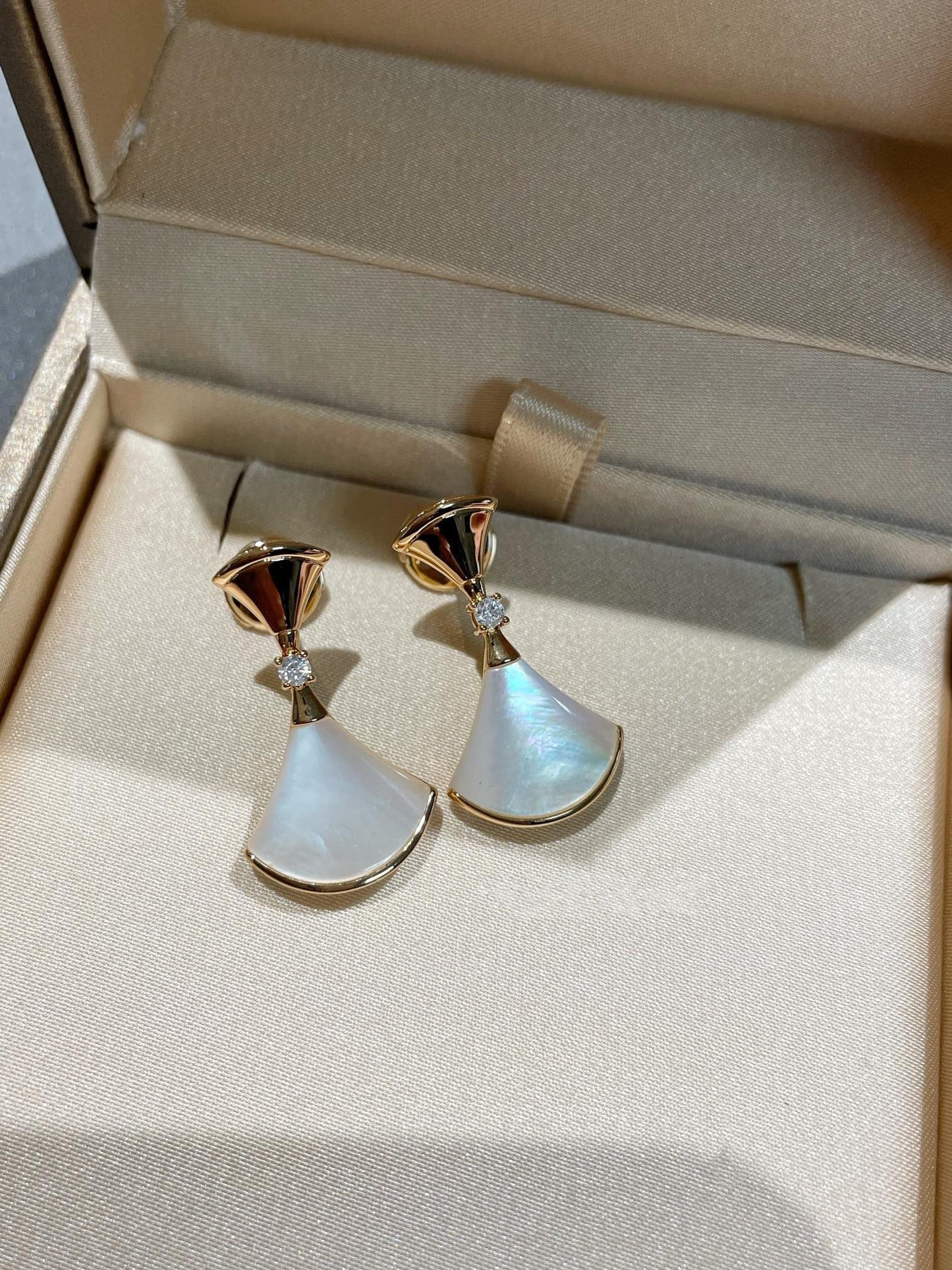 [Eternal Jewelry]DREAM MOP 1 DIAMOND EARRINGS