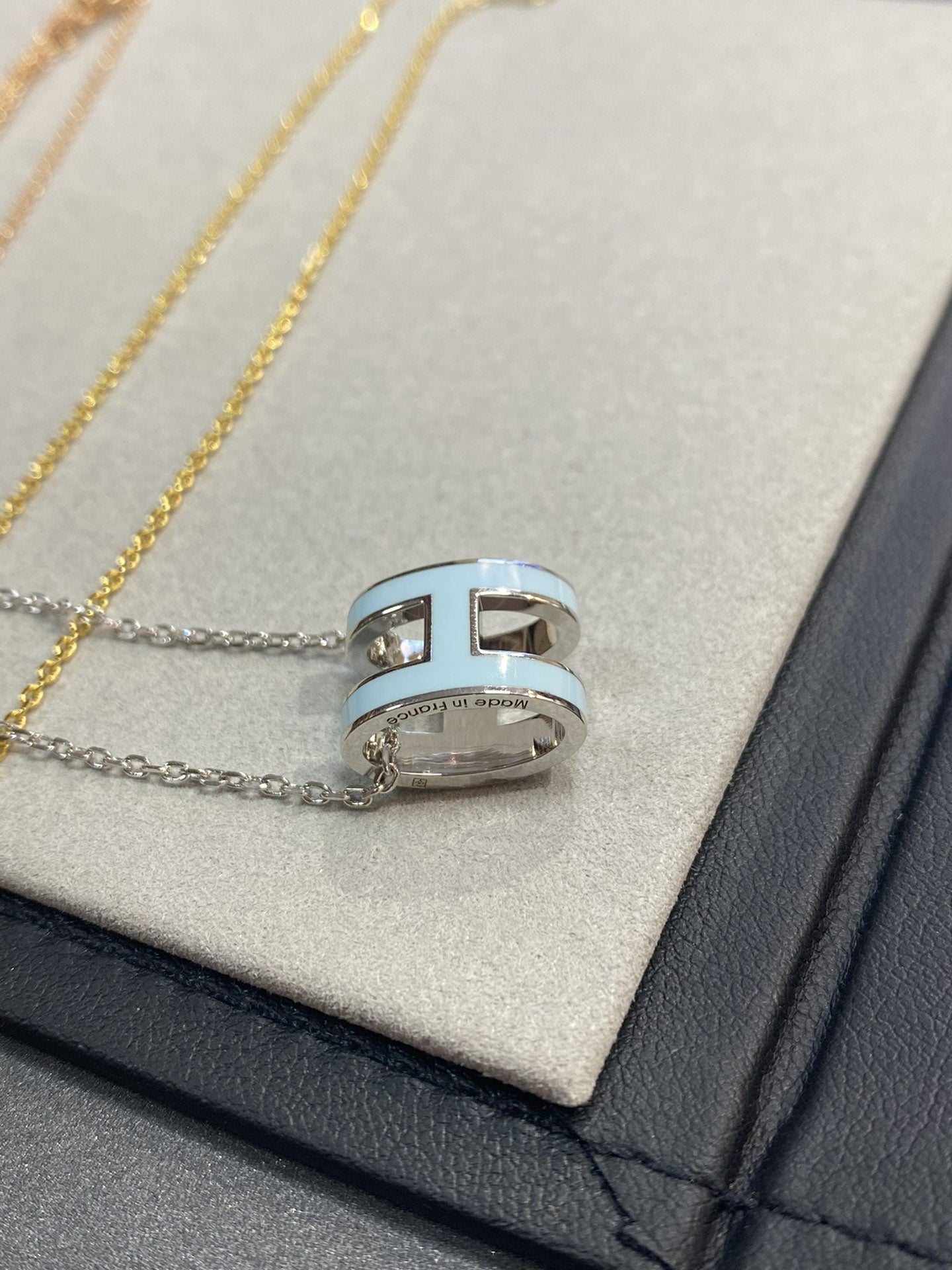[Eternal Jewelry]POP H LIGHT BLUE NECKLACE