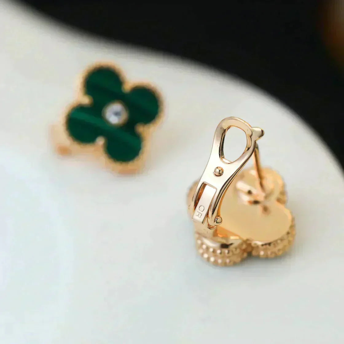 [Eternal Jewelry]CLOVER MEDIUM 1 MOTIFS MALACHITE DIAMOND EARRINGS