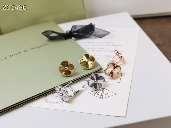 [Eternal Jewelry]CLOVER MEDIUM STUD EARRINGS