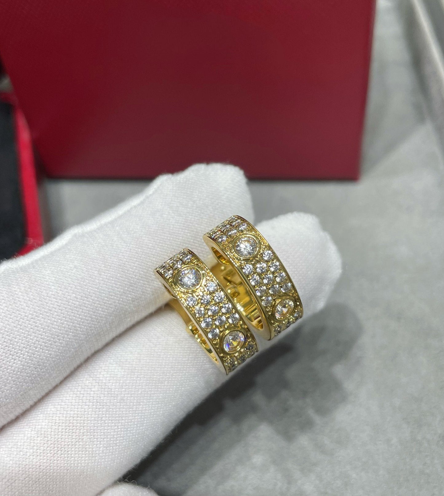 [Eternal Jewelry]LOVE 5.5MM DIAMOND PAVED EARRINGS