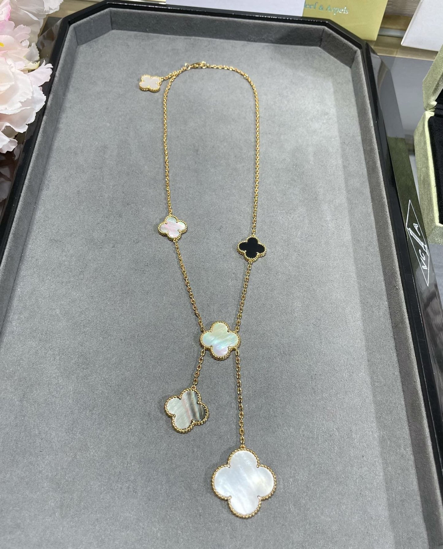 [Eternal Jewelry]CLOVER 6 MOTIF MOP ONYX GOLD NECKLACE