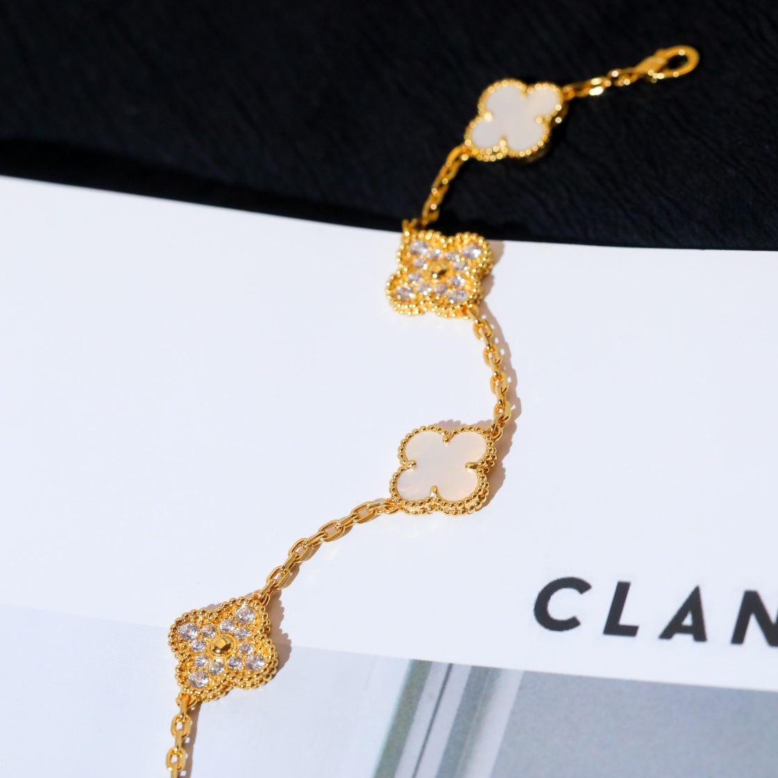[Eternal Jewelry]CLOVER BRACELET 5 MOTIF WHITE MOP DIAMOND