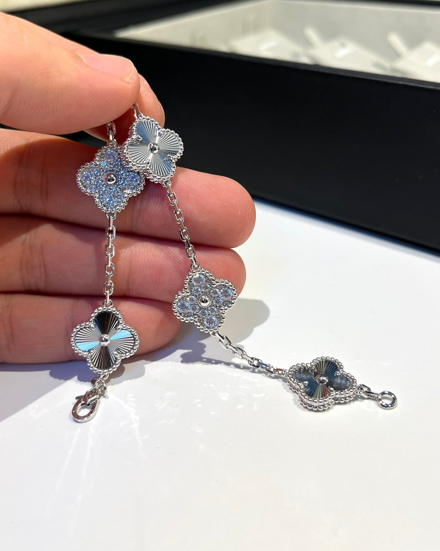 [Eternal Jewelry]CLOVER 5 MOTIF SILVER DIAMOND BRACELET