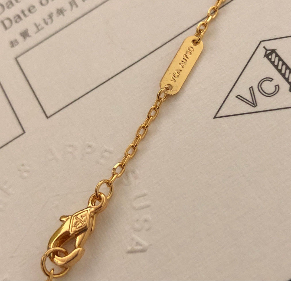 [Eternal jewelry] Gold-tone Red Heart Pendant