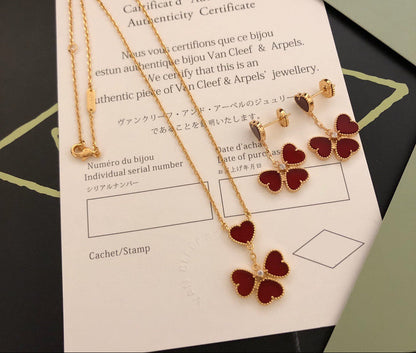 [Eternal jewelry] Gold-tone Red Heart Pendant