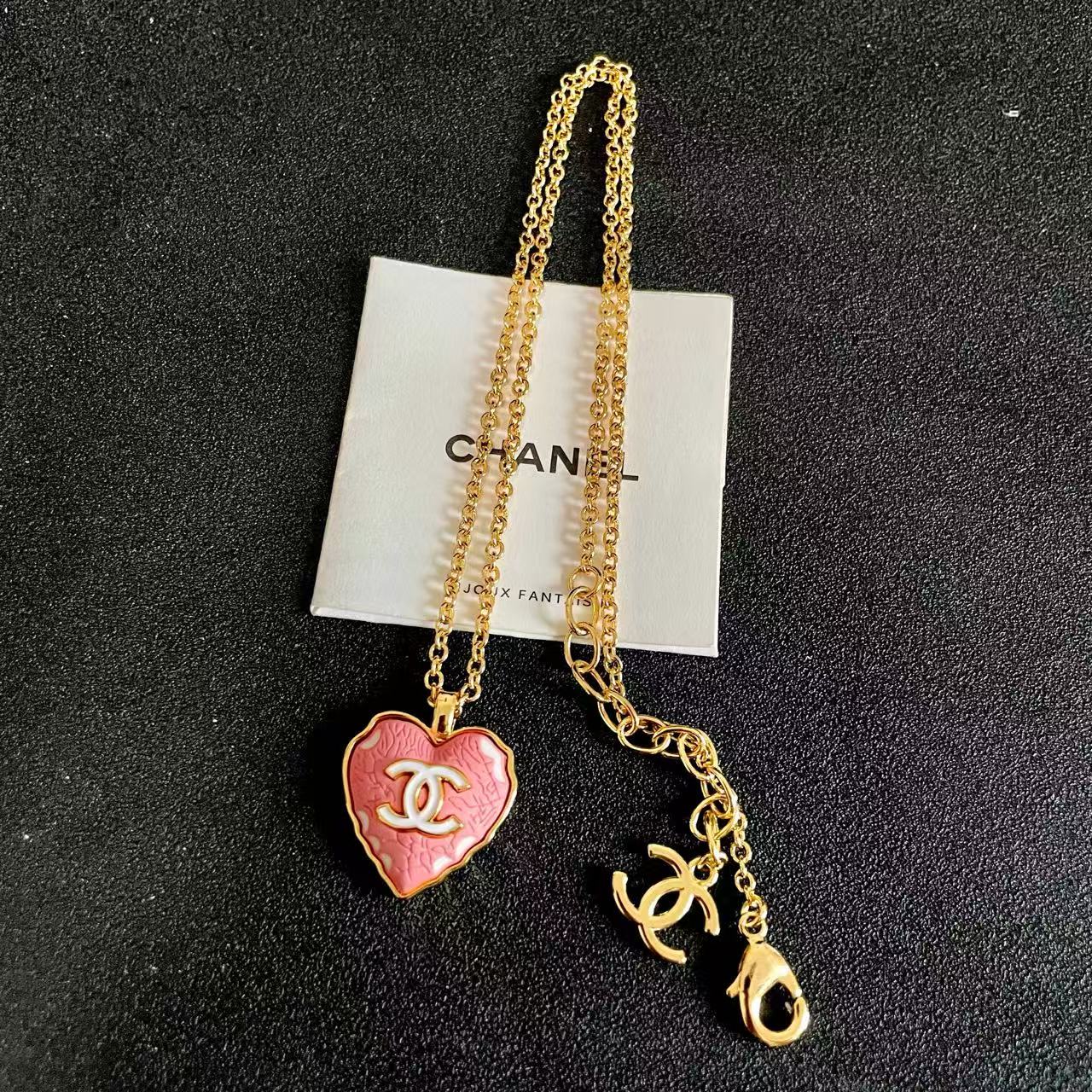 [Eternal jewelry] Heart-shaped Necklace & Earring Set