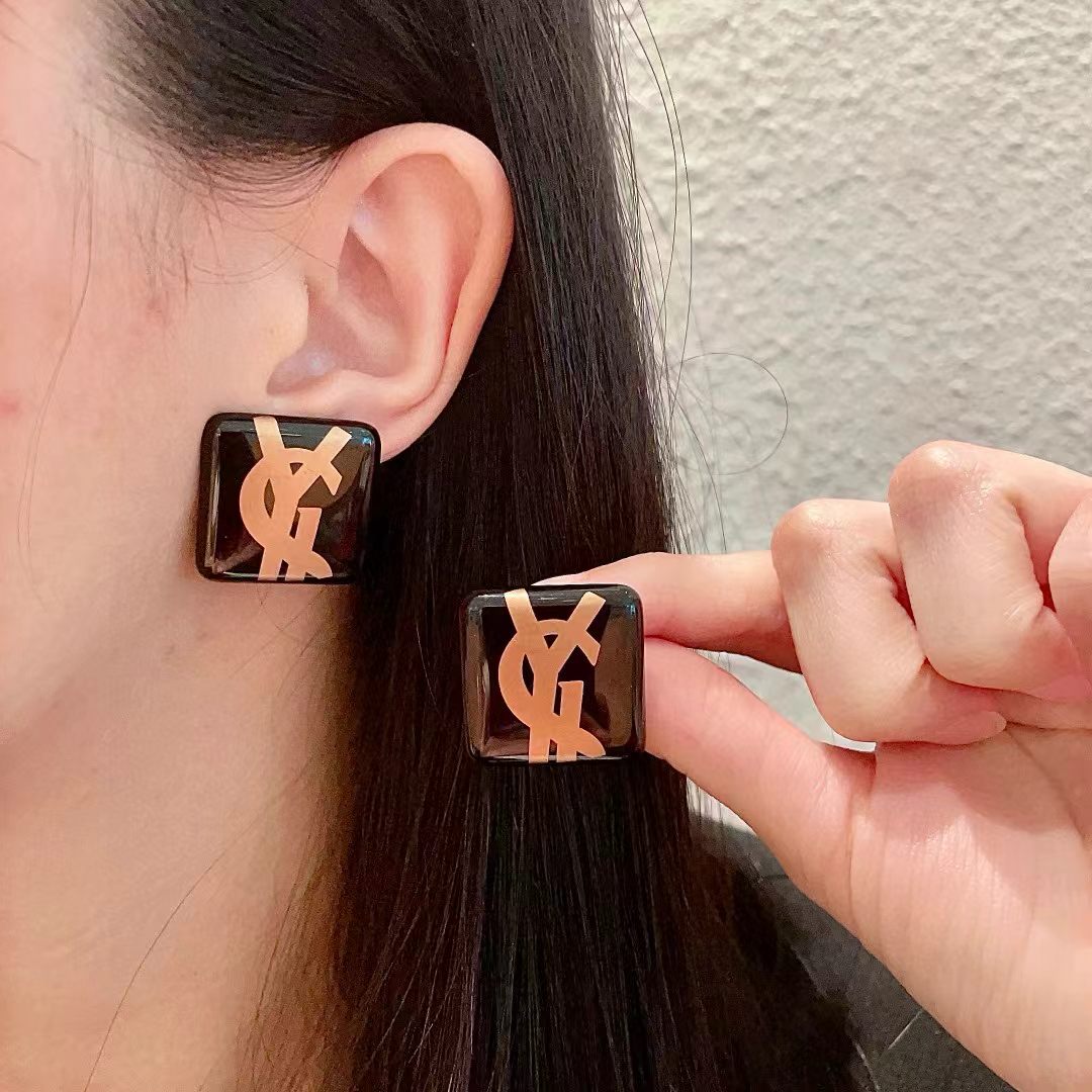 [Eternal jewelry]Classic Letter Earrings