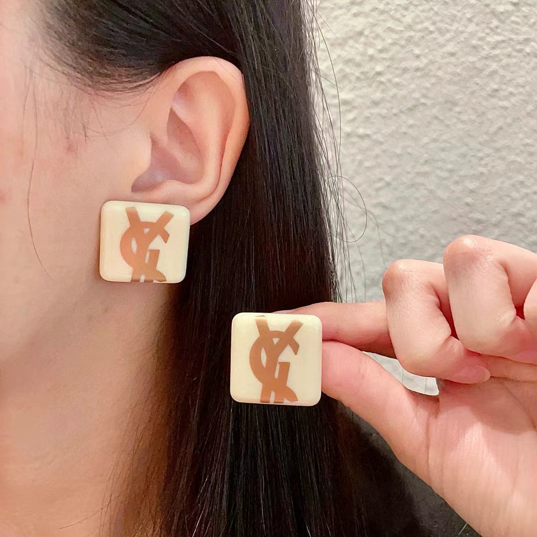 [Eternal jewelry]Classic Letter Earrings