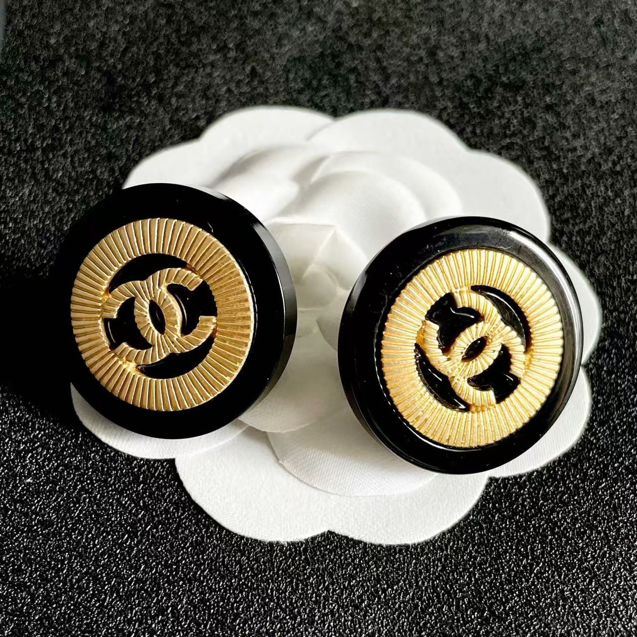 [Eternal jewelry]Classic Double C Earrings