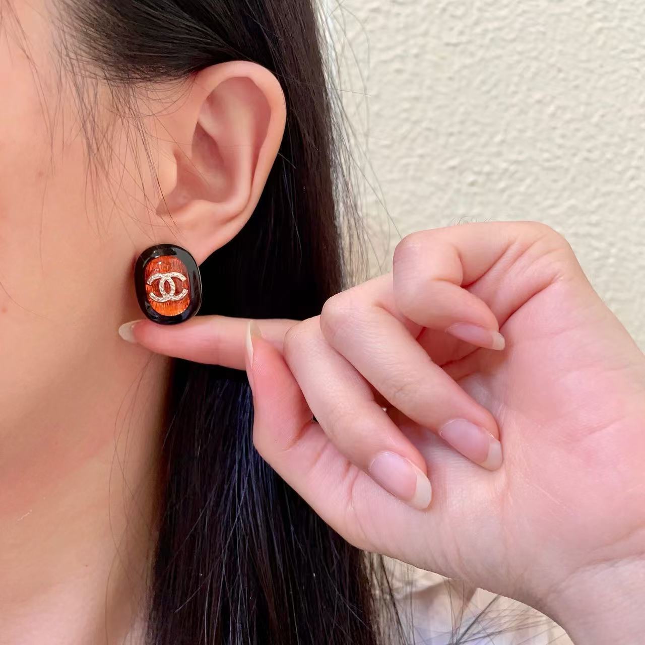 [Eternal jewelry]Amber & Glass Stud Earrings