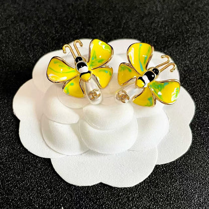 [Eternal jewelry] Ladybug Enamel & Faux Pearl Clip-On Earrings
