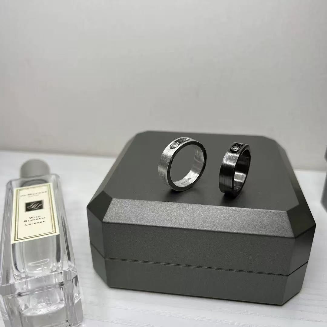 [Eternal Jewelry]Black Titanium Ring with Single Sliding Diamond (Men's Style)