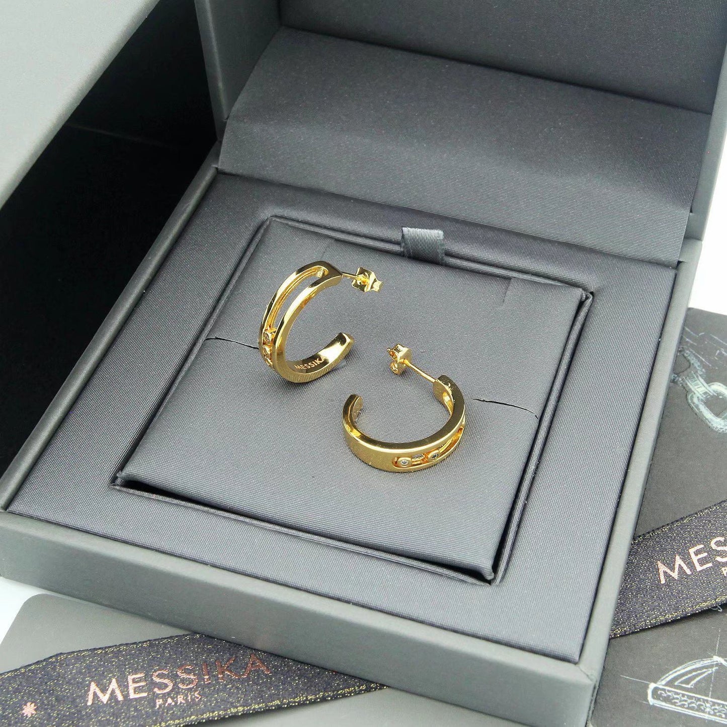 [Eternal Jewelry] Move Double Hoop Earrings, 3 Movable Stones