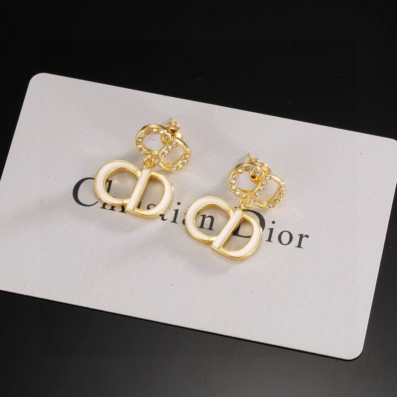[Eternal Jewelry]Gold CD Letter Stud Earrings