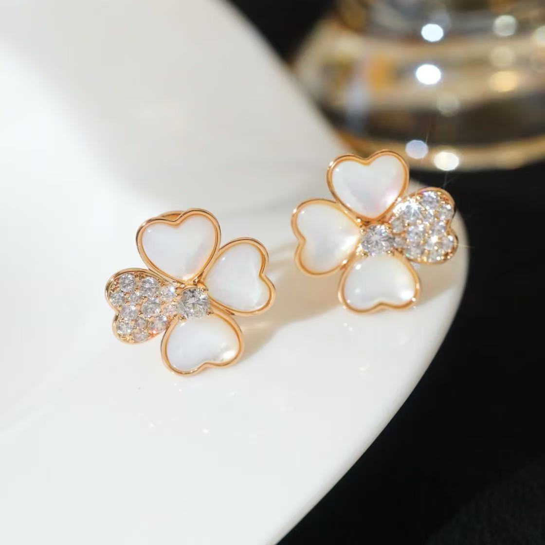 [Eternal Jewelry]FRIVOLE PINK GOLD FLOWER DIAMOND EARRINGS 2