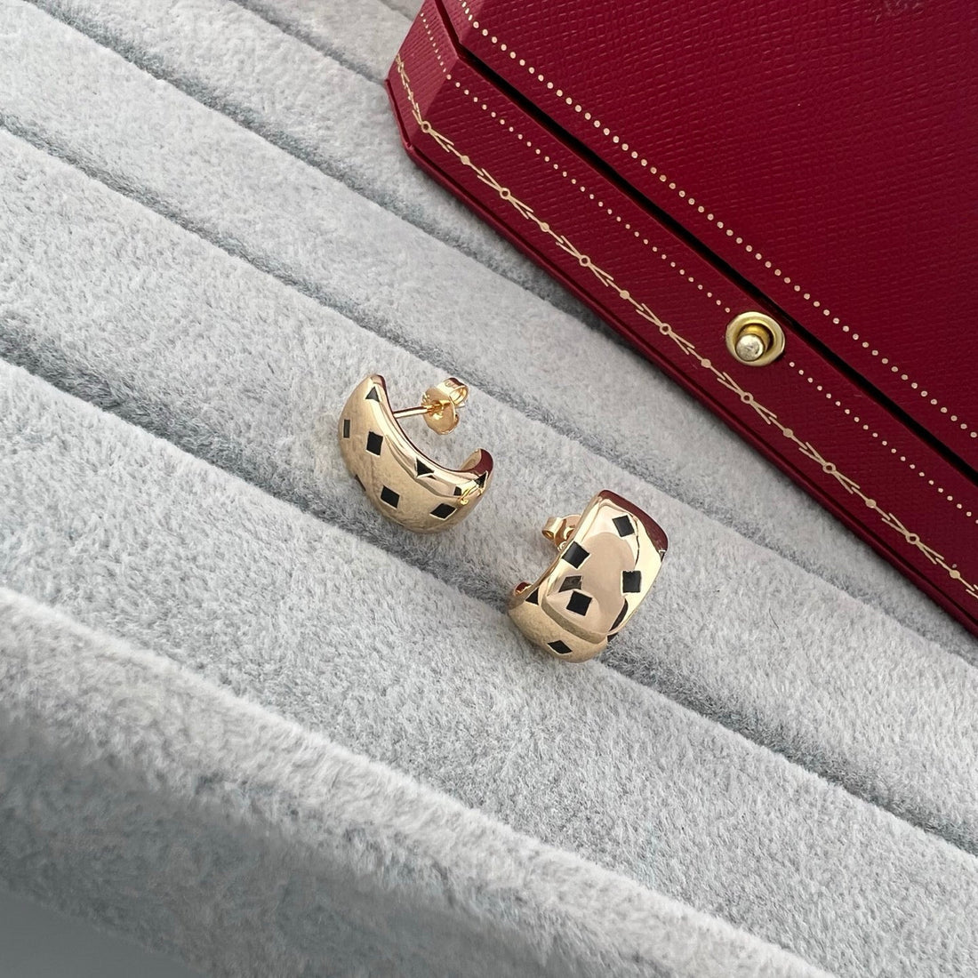 ¡®Eternal Jewelry¡¯ Dice Stud Earrings