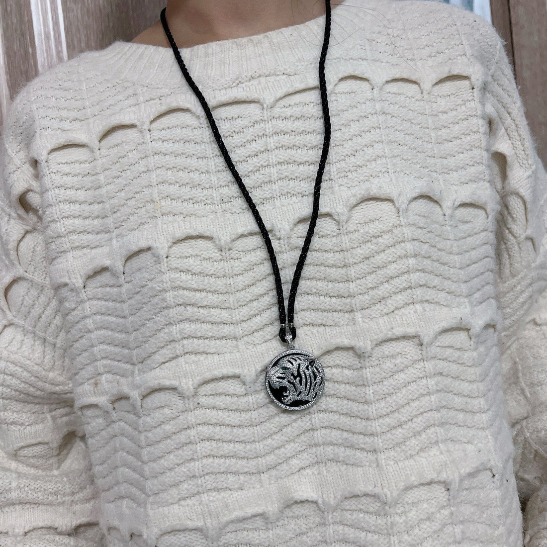¡®Eternal Jewelry¡ Openwork Tiger Cord Pendant Necklace