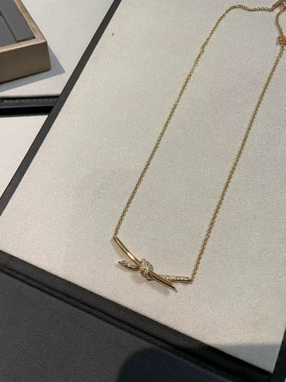 [Eternal Jewelry]T House Diamond-Studded Knot Necklace