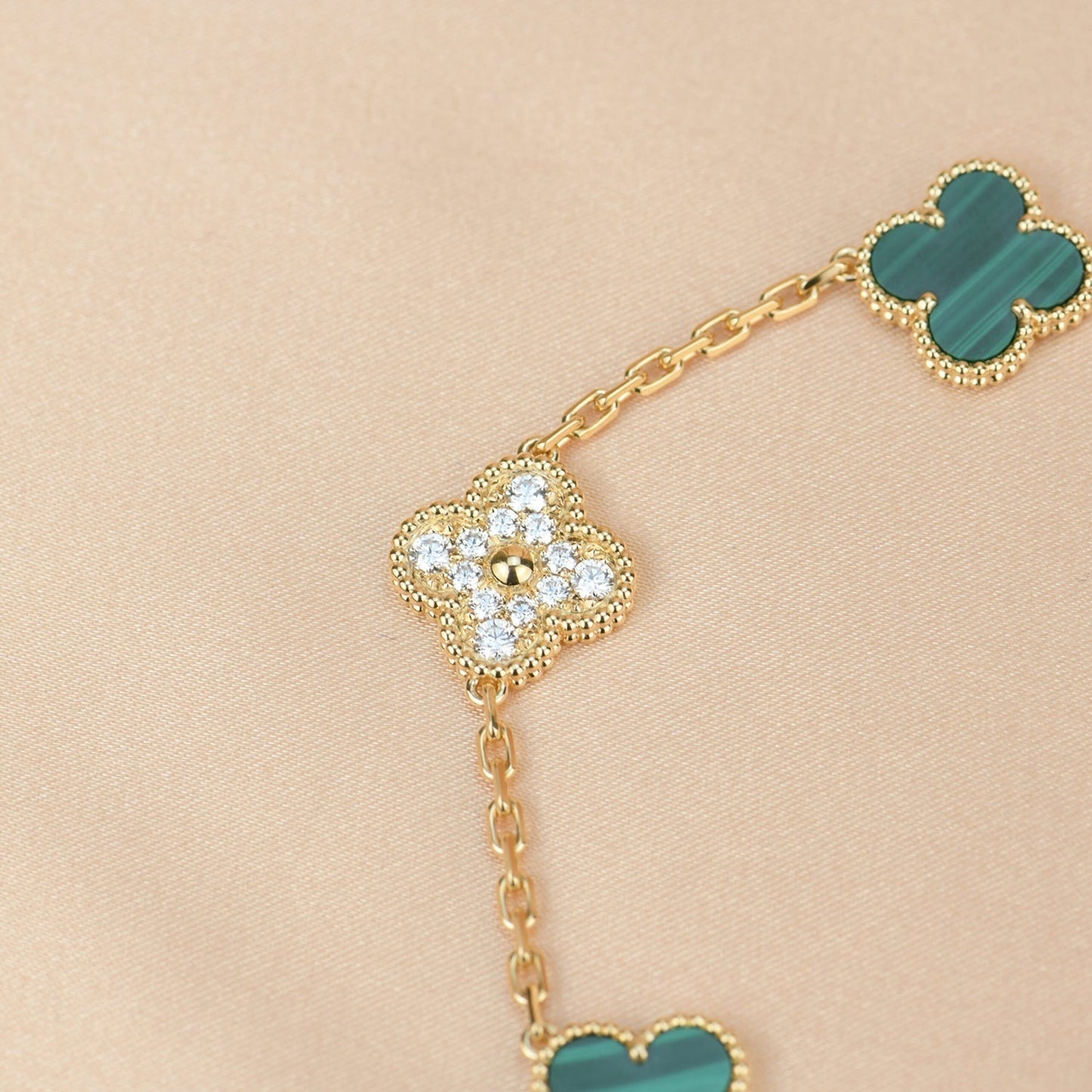 [Eternal Jewelry]CLOVER  5 MOTIF MALACHITE DIAMOND BRACELET