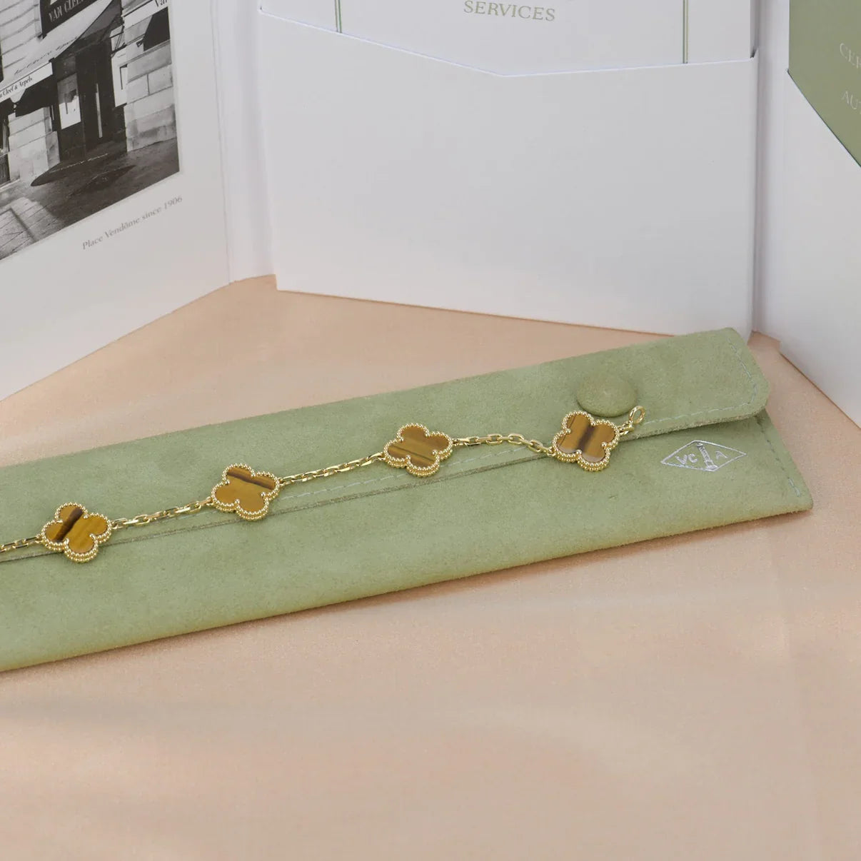 [Eternal Jewelry] CLOVER 5 MOTIFS TIGER EYE BRACELET COLLECTION