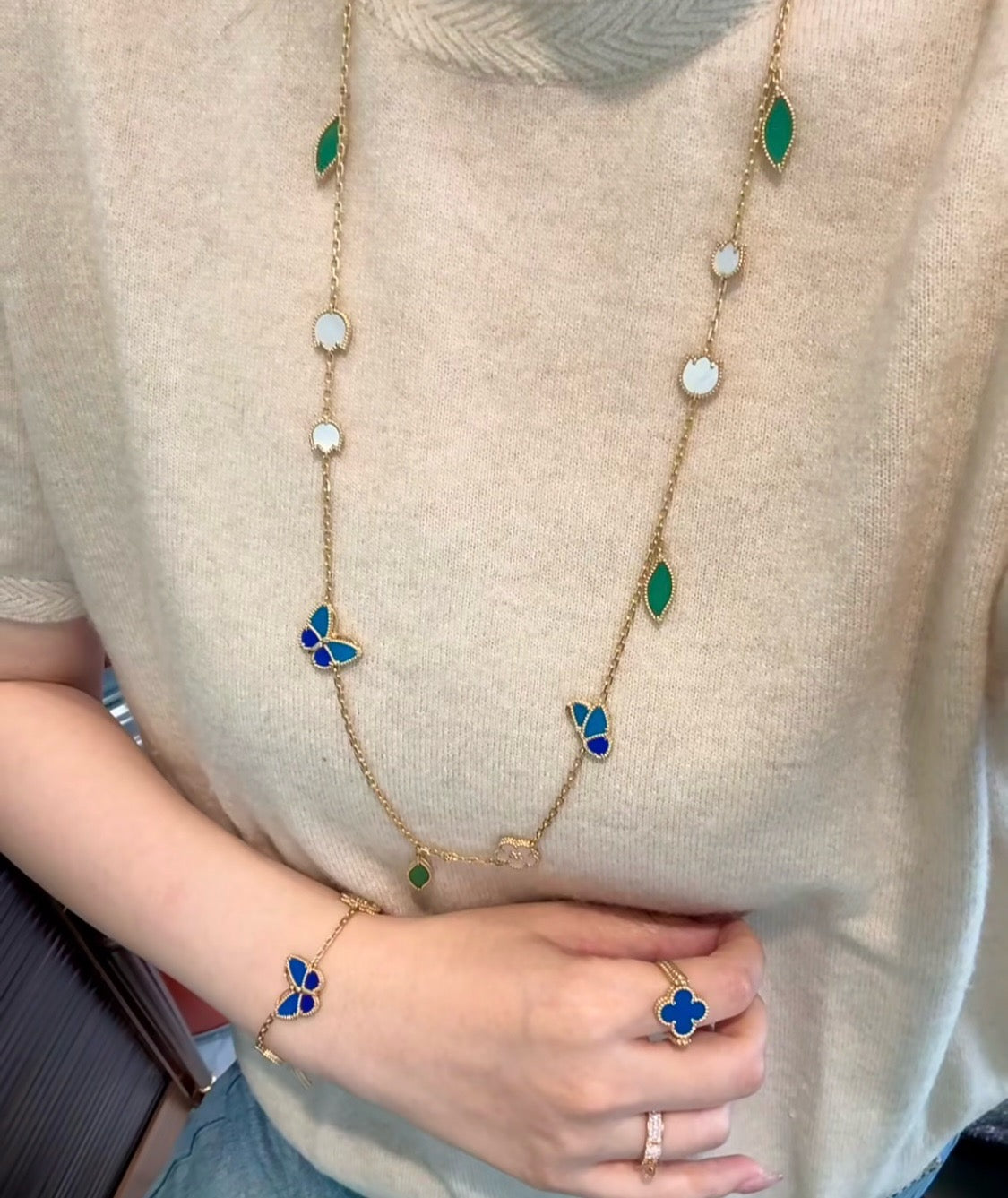 [Eternal jewelry]LUCKY SPRING BUTTERFLY 15 FLOWER NECKLACE