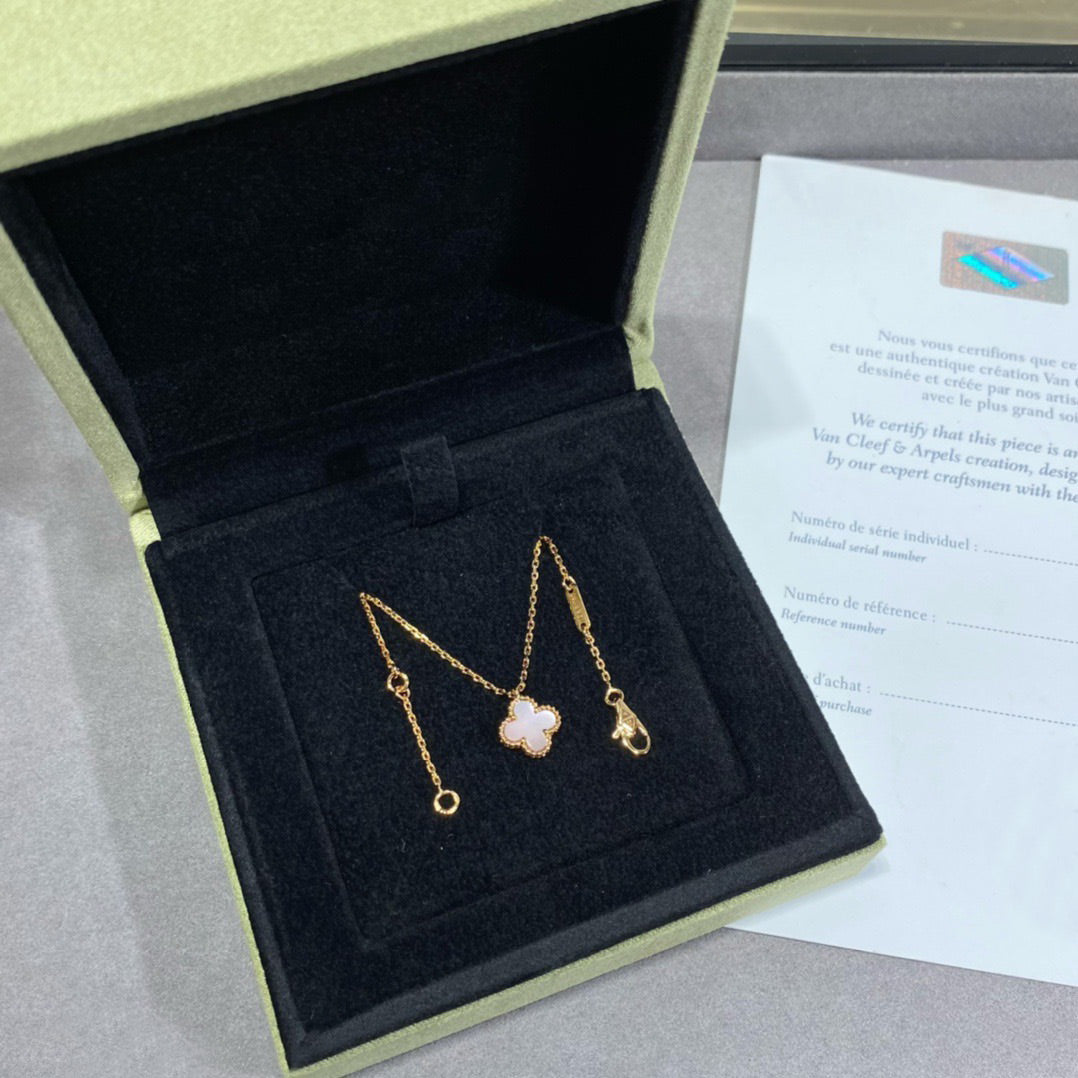 [Eternal Jewelry]CLOVER 15MM PINK MOTHER-OF-PEARL SINGLE FLOWER NECKLACE