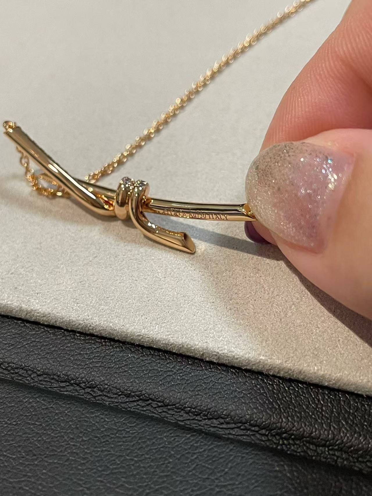 [Eternal Jewelry]T House Diamond-Studded Knot Necklace