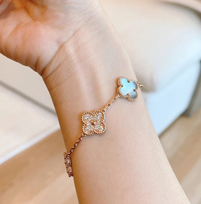 [Eternal Jewelry] CLOVER 5 MOTIF GRAY MOP BRACELET COLLECTION