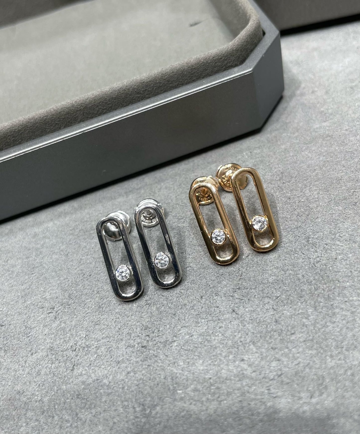 [Eternal jewelry]MOVE UNO SMALL 1 DIAMOND EARRINGS