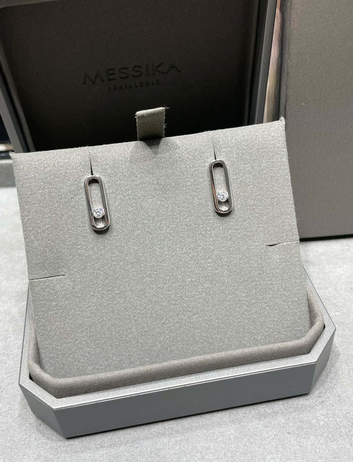 [Eternal jewelry]MOVE UNO SMALL 1 DIAMOND EARRINGS