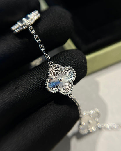 [Eternal Jewelry]CLOVER SILVER 5 MOTIFS BRACELET